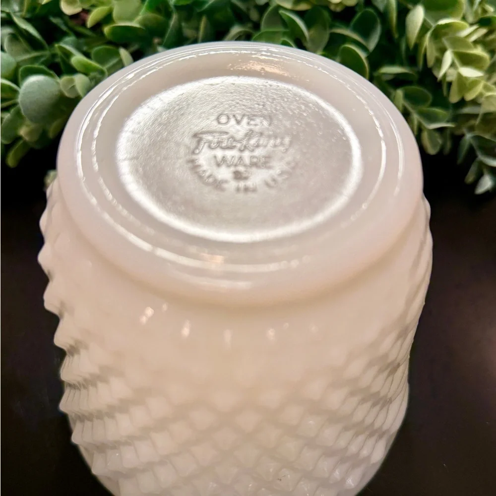 VINTAGE, FIRE KING, WHITE MILK GLASS, HOBNAIL & BARS PLANTER. 4 3/4”W X 4 3/8”H